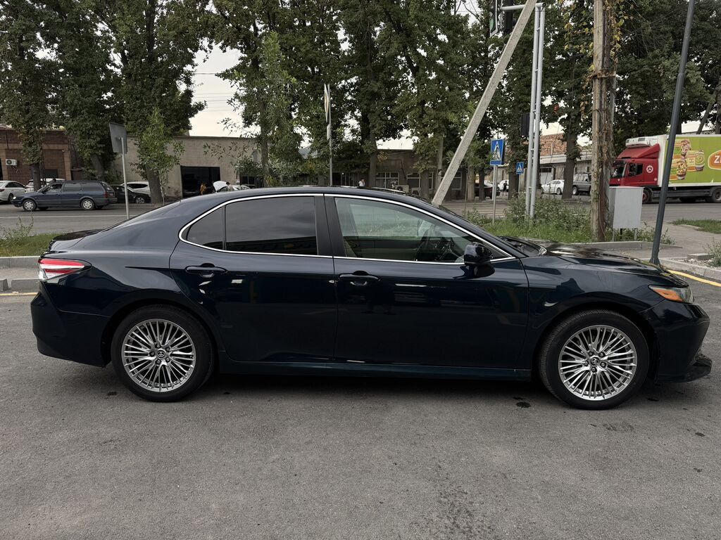 Toyota Camry: 2018 г., 2.5 л, Автомат, Бензин, Седан: фото 4