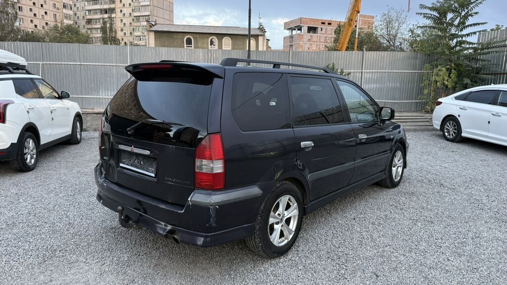 Mitsubishi Space Wagon: 2004 г., 2.4 л, Механика, Бензин, Минивэн: фото 8