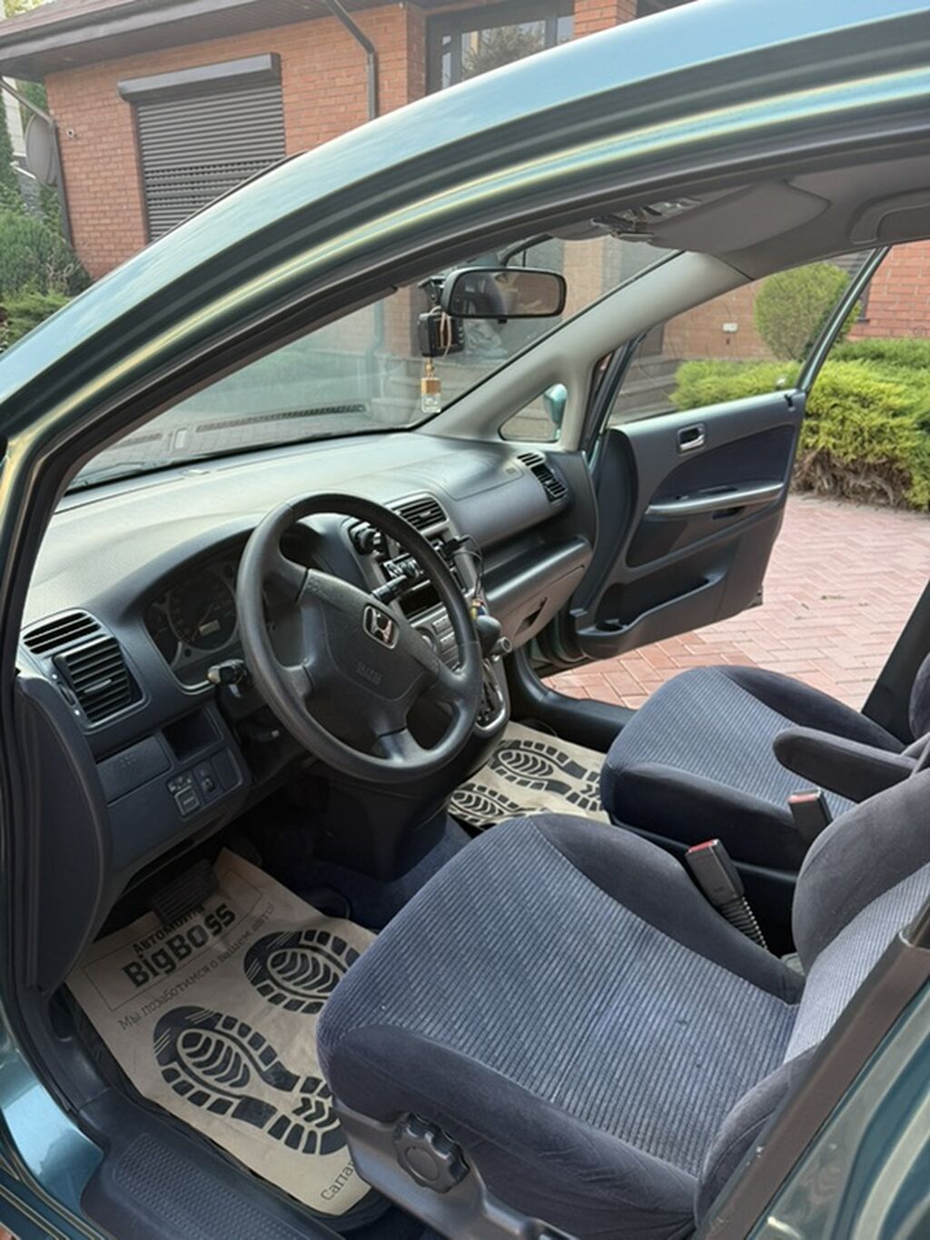 Honda Stream: 2001 г., 2 л, Автомат, Бензин, Минивэн: фото 8