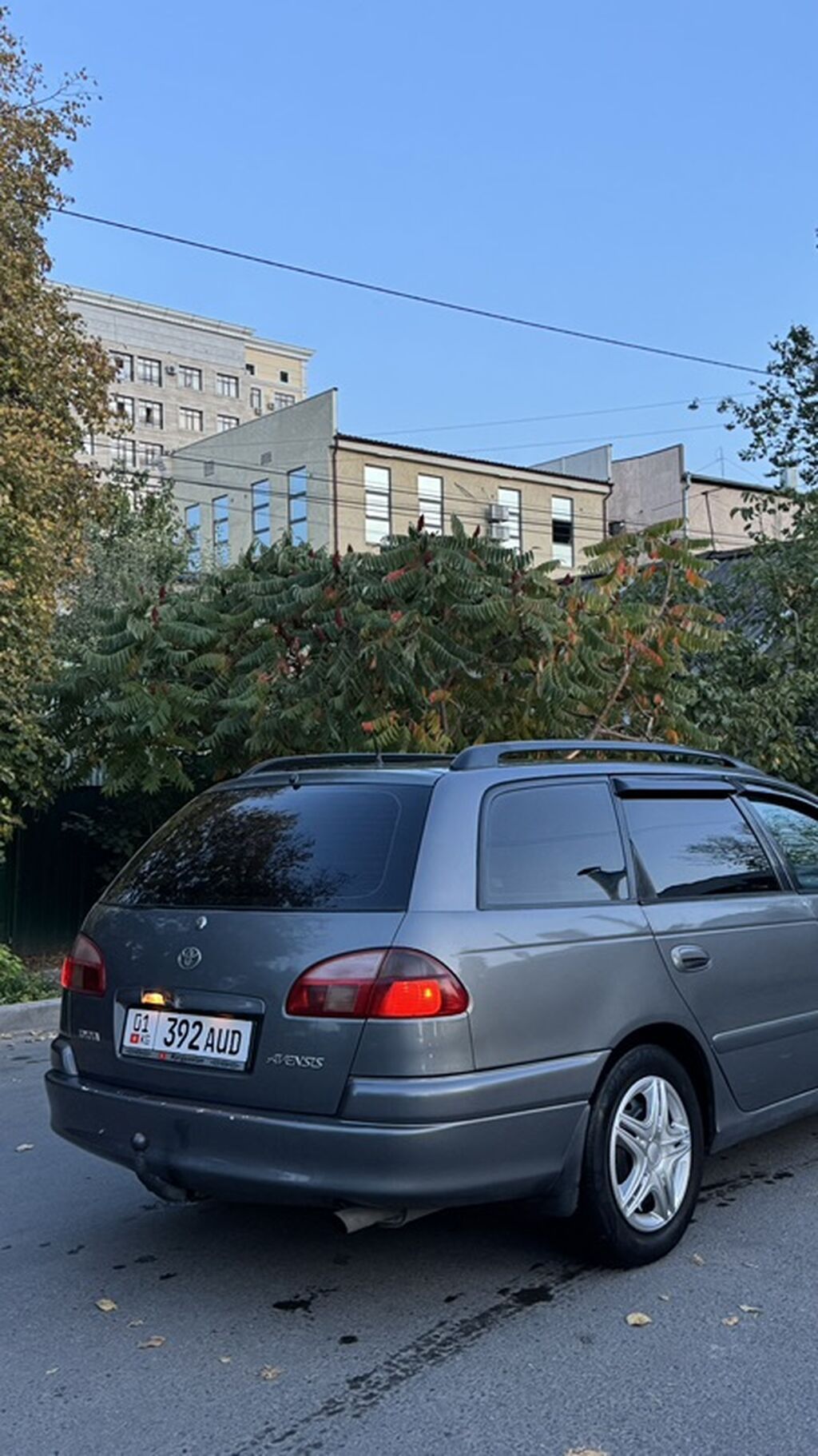 Toyota Avensis: 2002 г., 2 л, Автомат, Бензин, Универсал: фото 2