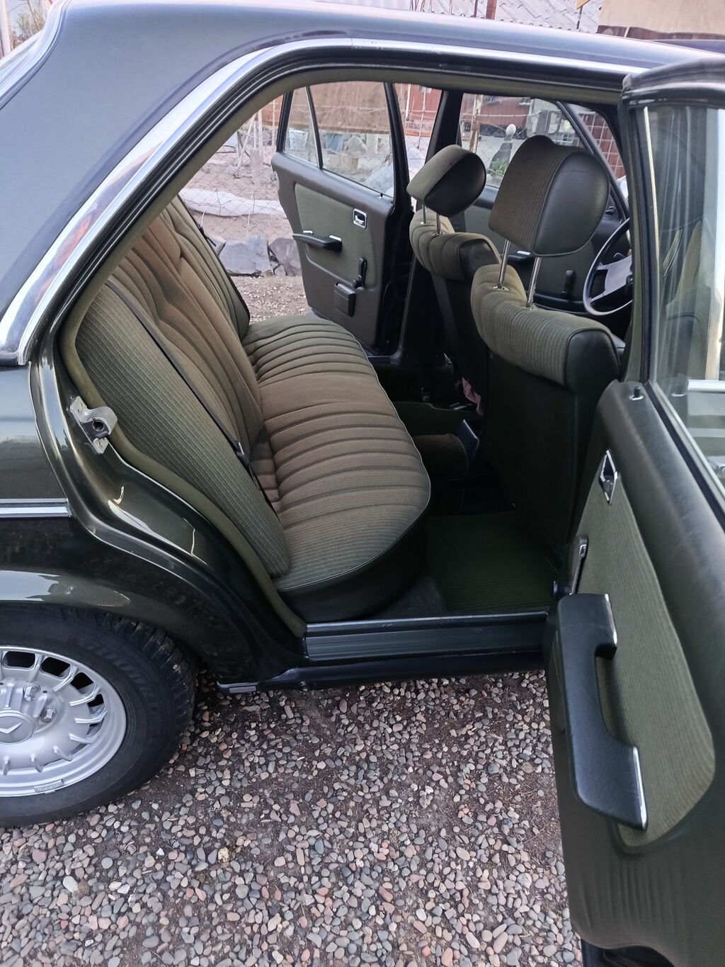 Mercedes-Benz W123: 1984 г., 3 л, Механика, Дизель, Седан: фото 8