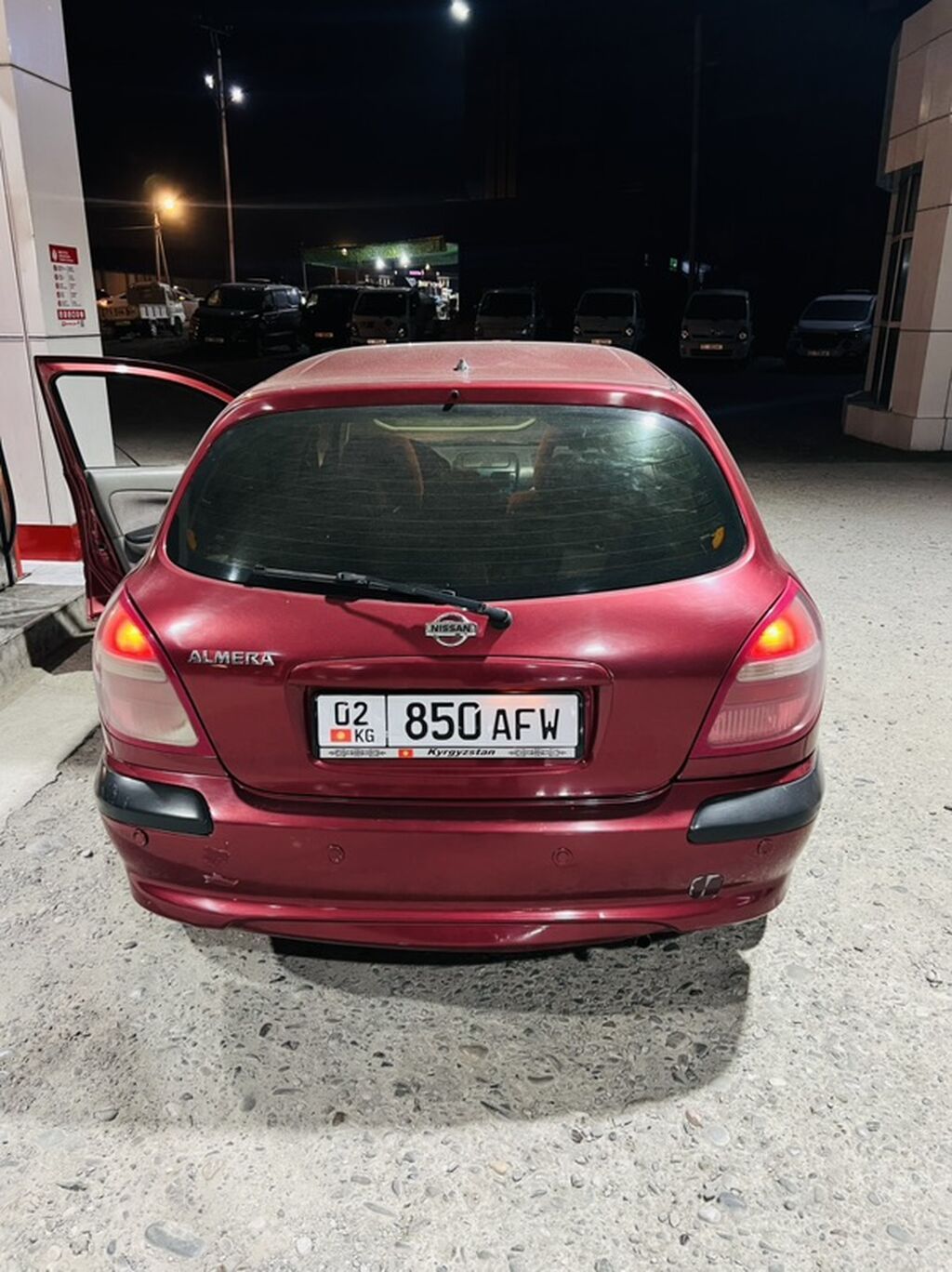 Nissan Almera: 2001 г., 1.5 л, Механика, Бензин, Хэтчбэк: фото 4