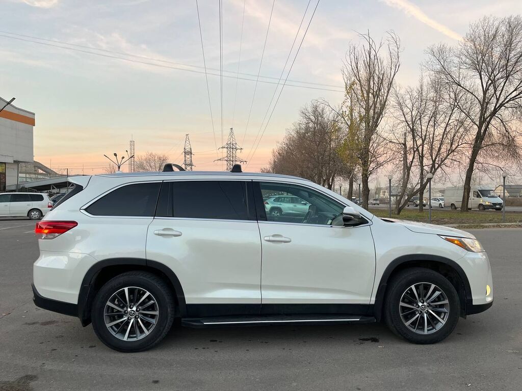 Toyota Highlander: 2019 г., 3.5 л, Автомат, Бензин, Кроссовер: фото 7