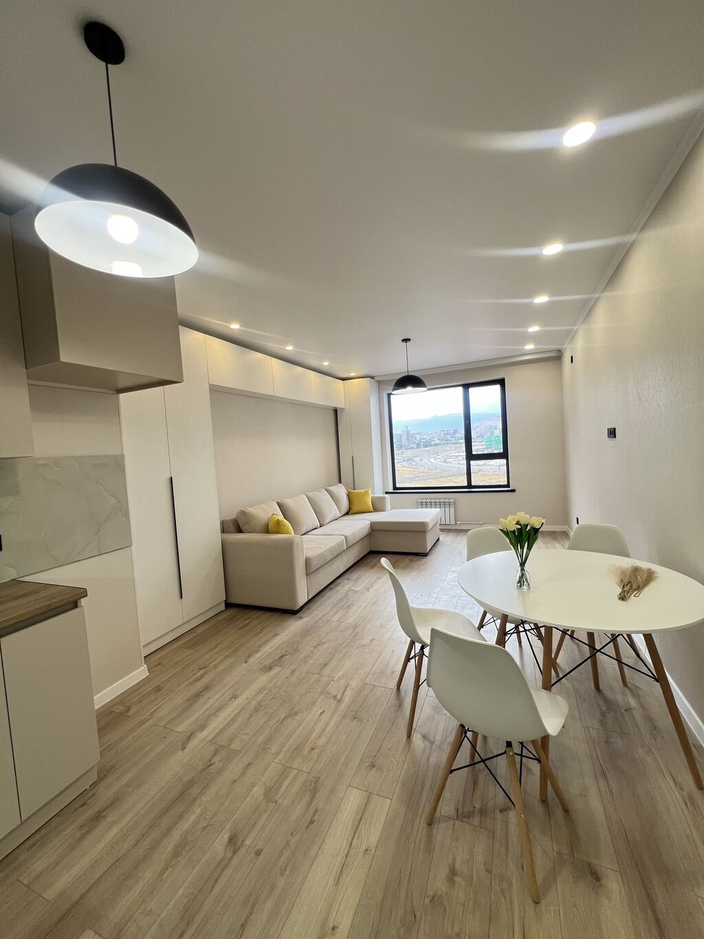 2 комнаты, 53 м², Пишпек Элитка, 10 этаж, Евроремонт: фото 2