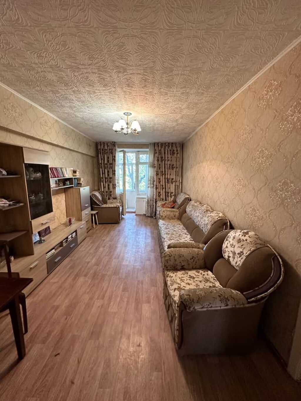2 комнаты, 48 м², Индивидуалка, 3 этаж, Требуется ремонт: фото 2