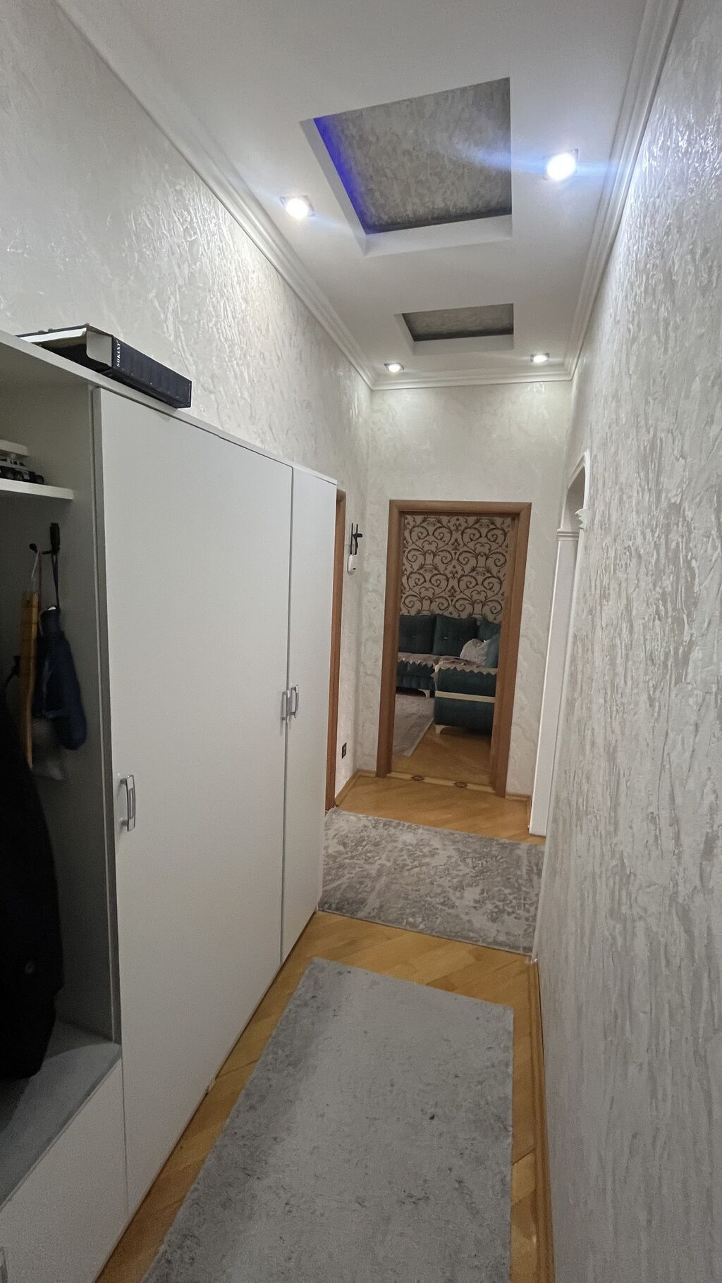 Sumqayıt, 3 otaqlı, Köhnə tikili, 92 kv. m