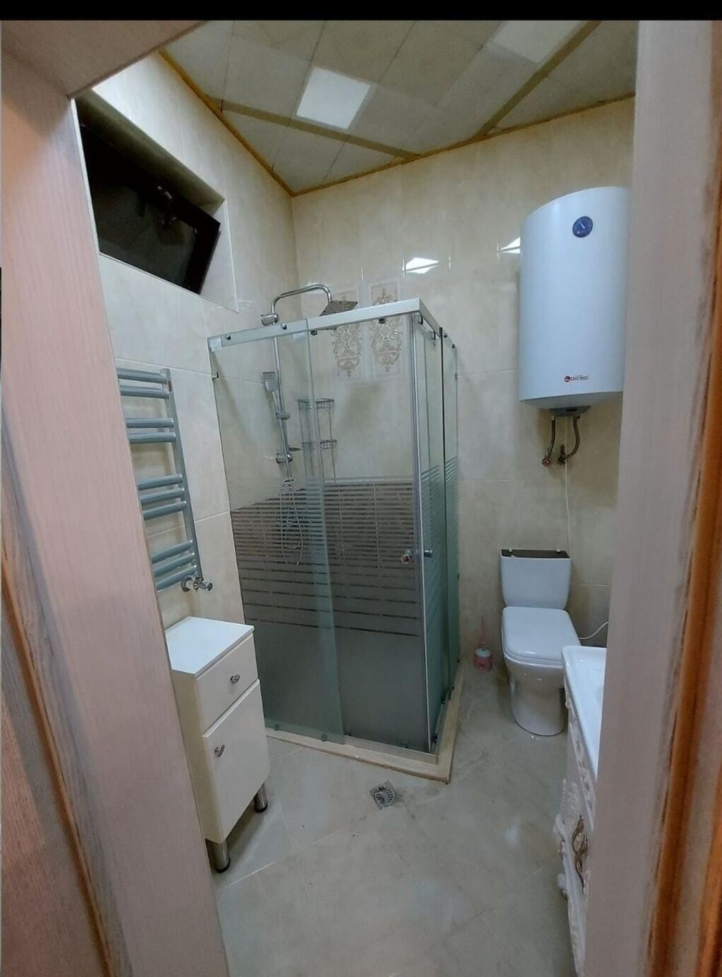150 kv. m, 6 otaqlı, Telefon, İnternet, Kombi