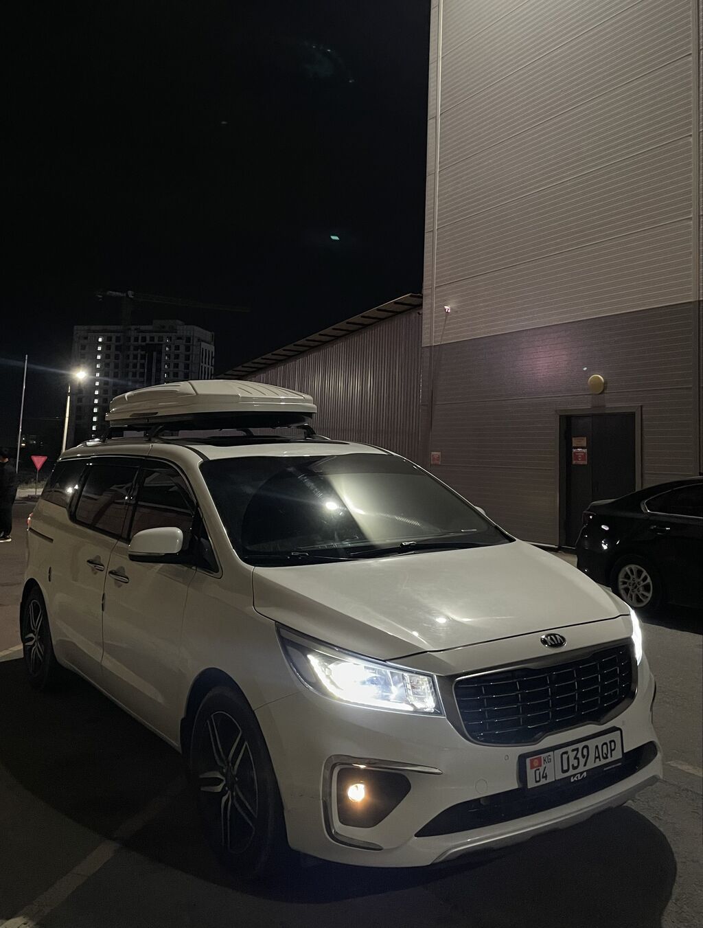 Kia Carnival: 2019 г., 2.2 л, Автомат, Дизель, Минивэн: фото 3