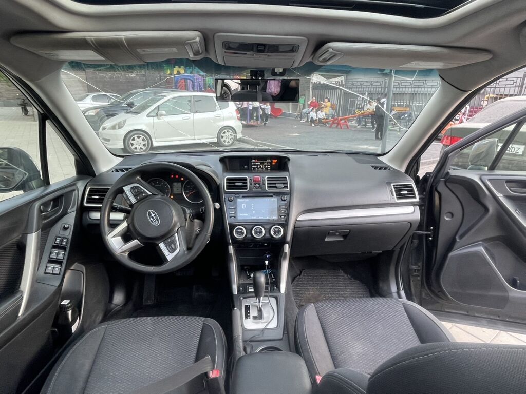 Subaru Forester: 2018 г., 2 л, Автомат, Бензин, Кроссовер: фото 6