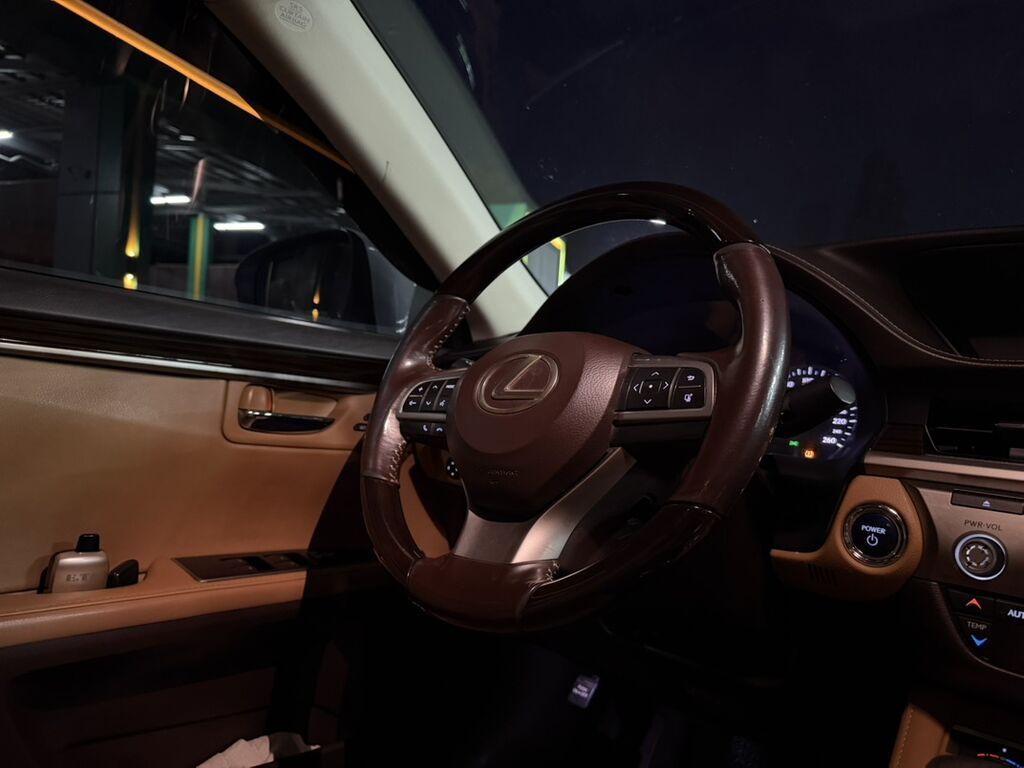 Lexus ES: 2016 г., 2.5 л, Автомат, Гибрид, Седан: фото 8