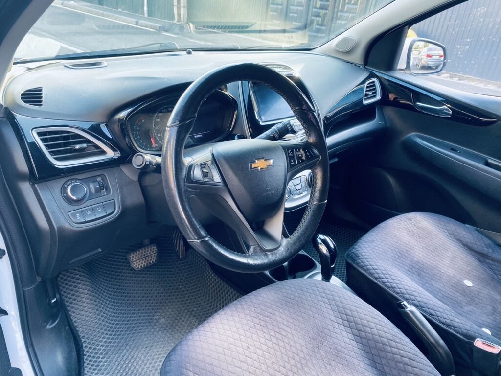 Chevrolet Spark: 2020 г., 1 л, Автомат, Бензин, Хэтчбэк: фото 6