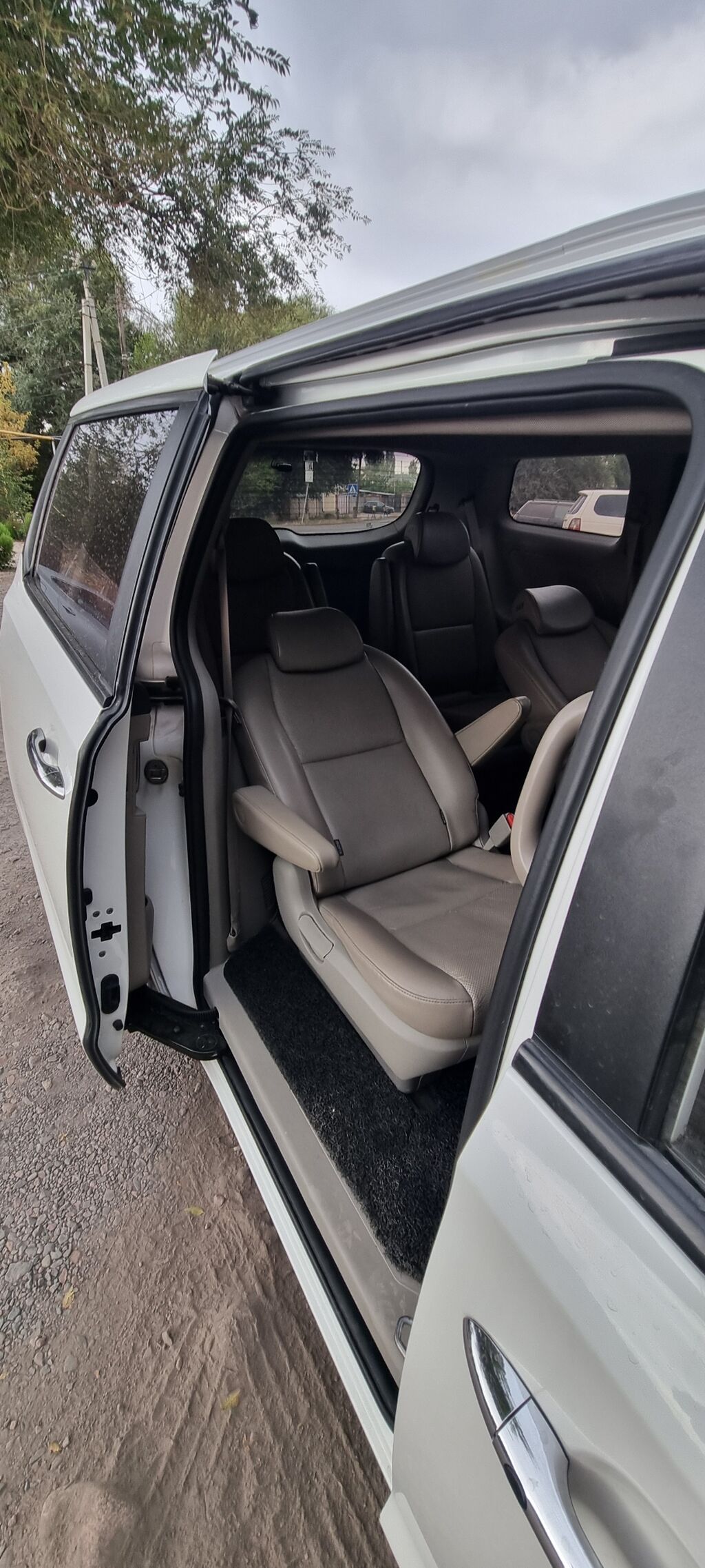 Kia Carnival: 2018 г., Автомат, Минивэн: фото 4