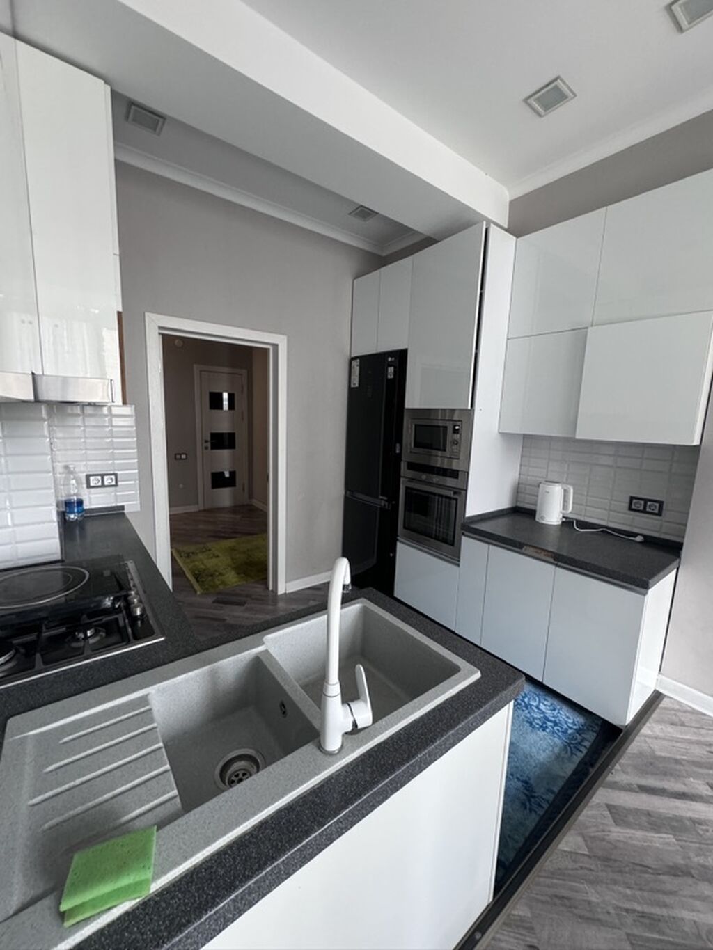2 комнаты, 77 м², Золотой квадрат Элитка, 6 этаж, Дизайнерский ремонт: фото 7