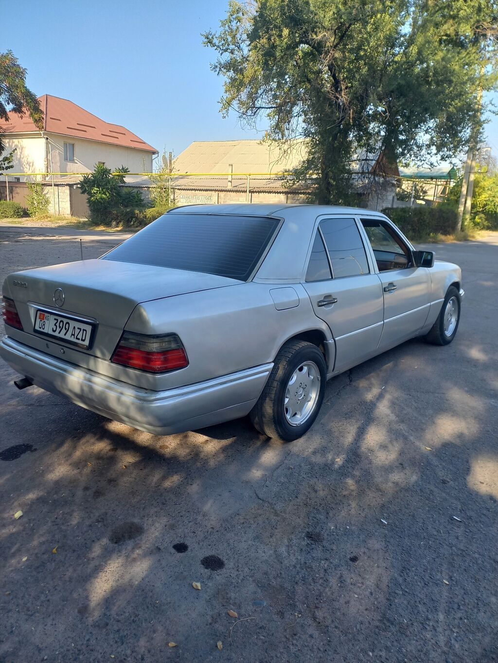 Mercedes-Benz E-Class: 1994 г., 2.2 л, Автомат, Бензин, Седан: фото 4