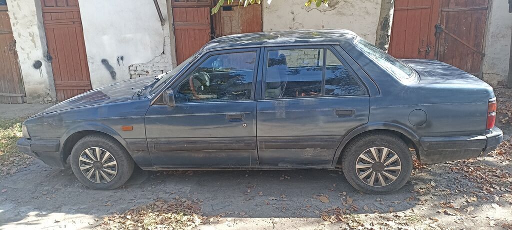Mazda 626: 1980 г., 1.8 л, Механика, Бензин, Седан: фото 2