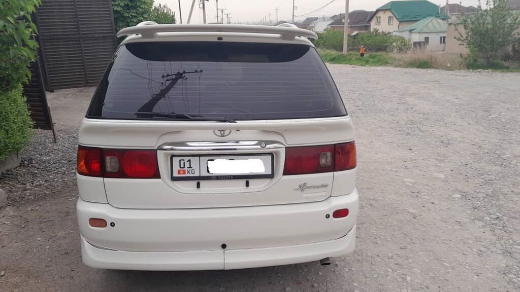 Toyota Ipsum: 1998 г., 2 л, Автомат, Бензин, Минивэн: фото 6
