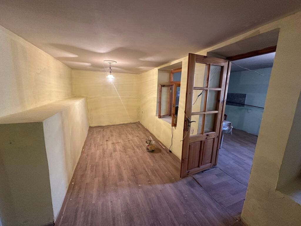 Binəqədi qəs. 4 otaqlı, 160 kv. m, Kredit var, Orta təmir