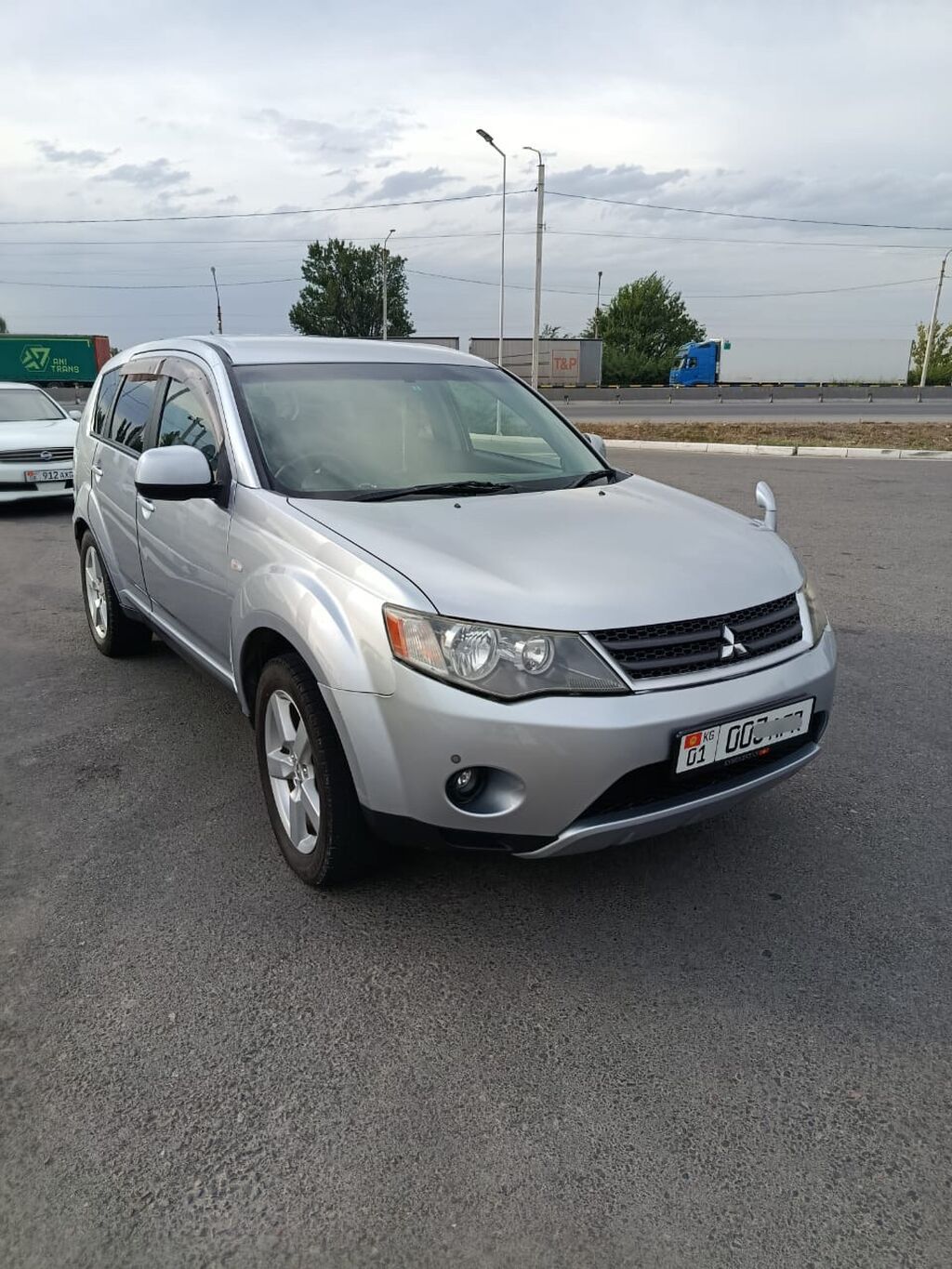 Mitsubishi Outlander: 2006 г., 2.4 л, Автомат, Бензин, Внедорожник: фото 4