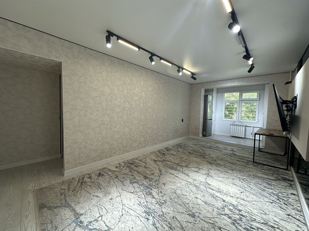 3 комнаты, 58 м², Юг-2 мкр 104 серия, 4 этаж, Евроремонт: фото 2