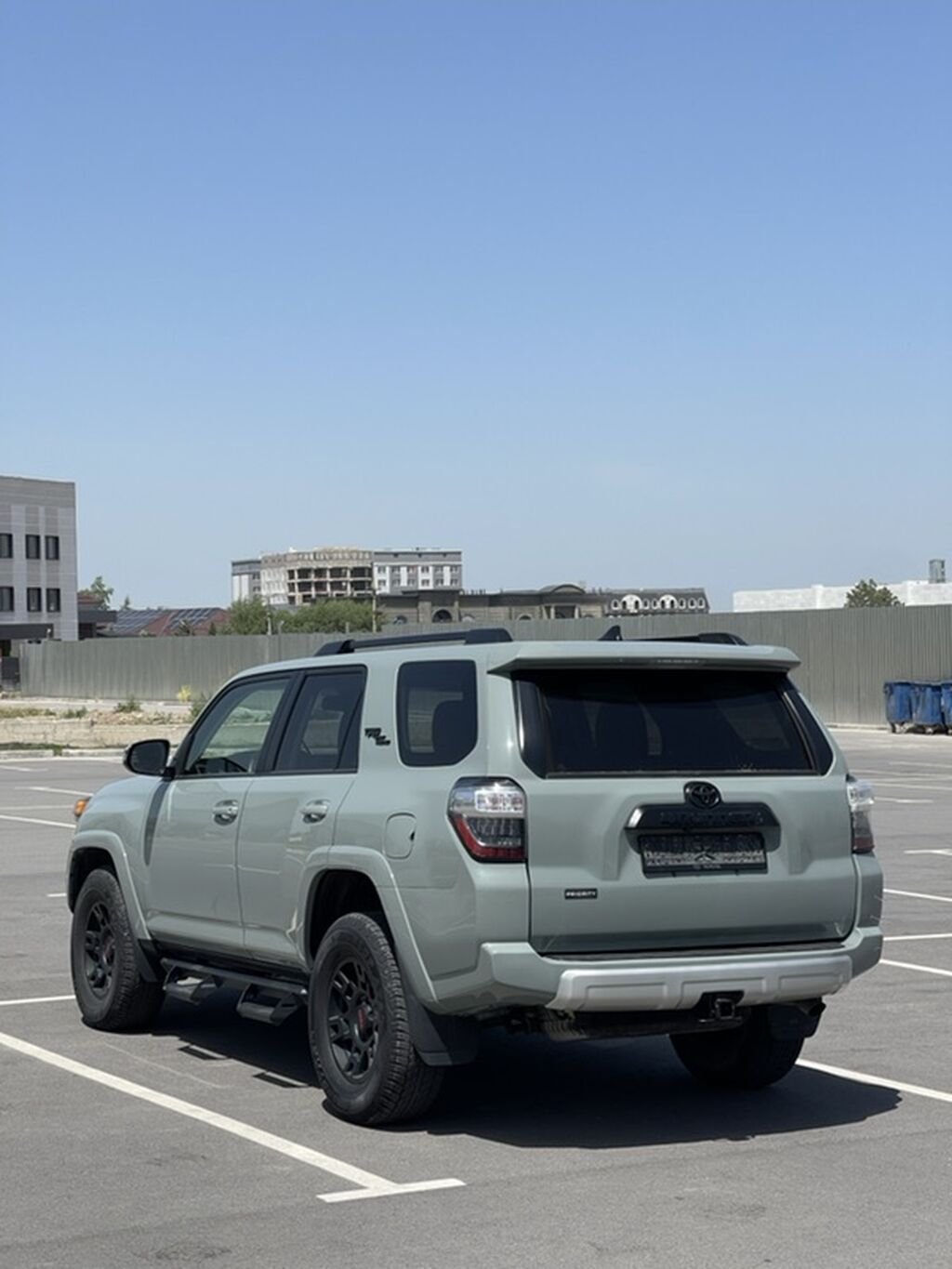 Toyota 4Runner: 2023 г., 4 л, Автомат, Бензин, Внедорожник: фото 6