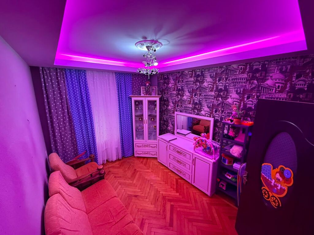 Bakı, 4 otaqlı, Köhnə tikili, 90 kv. m