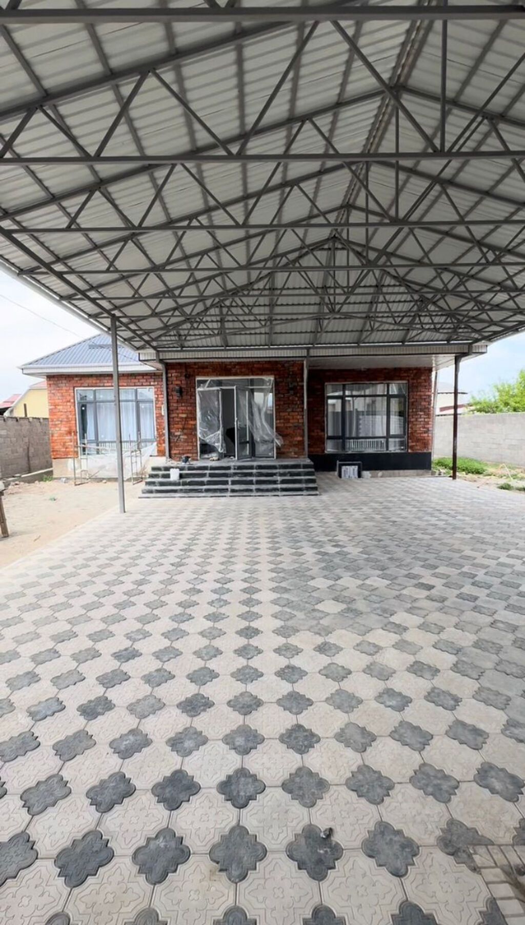 4 комнаты, 120 м², 4 соток, Бишкек, Ала-Тоо ж/м Агентство недвижимости: фото 1