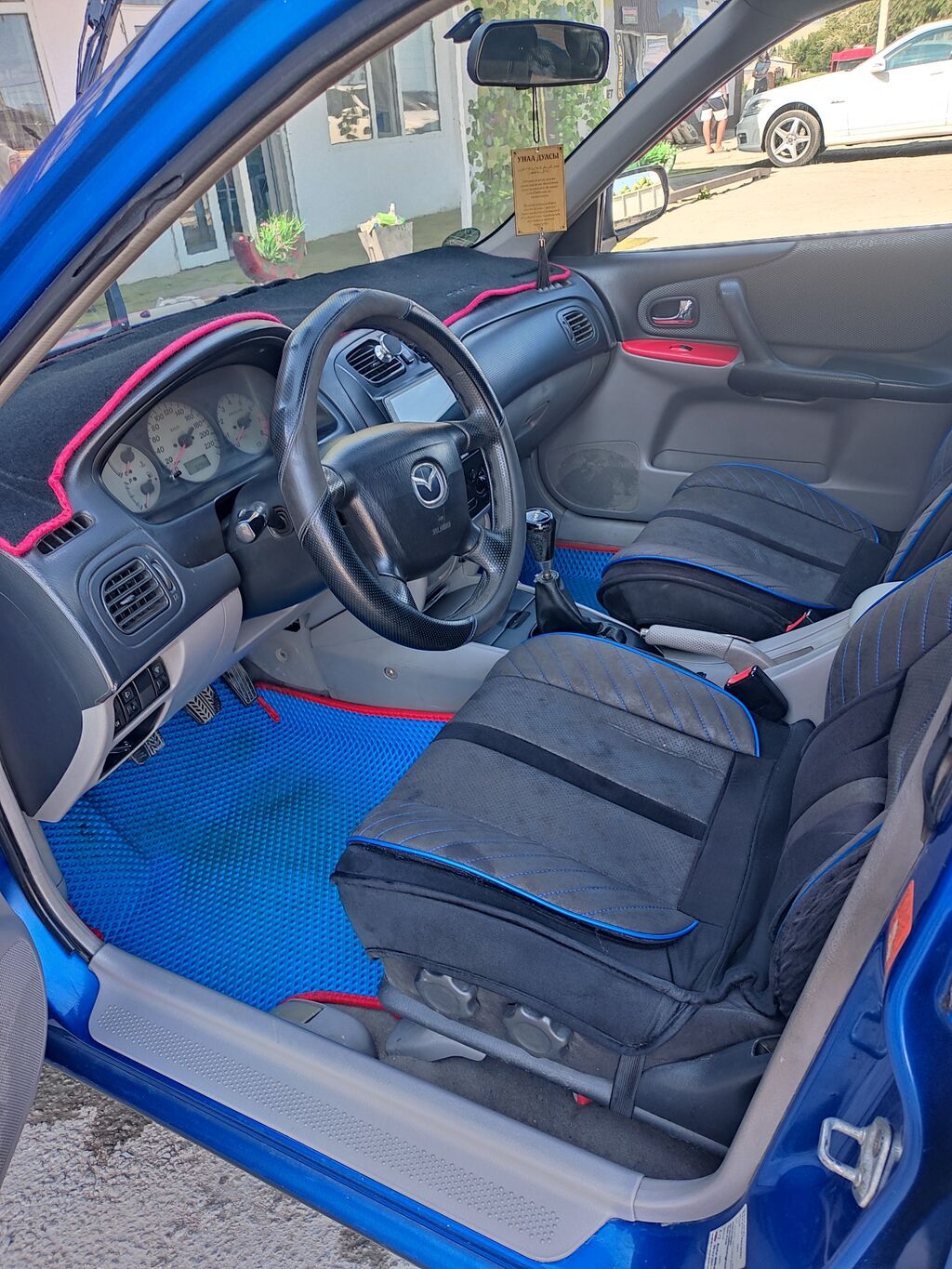 Mazda Familia: 2002 г., 1.6 л, Механика, Бензин, Универсал: фото 6