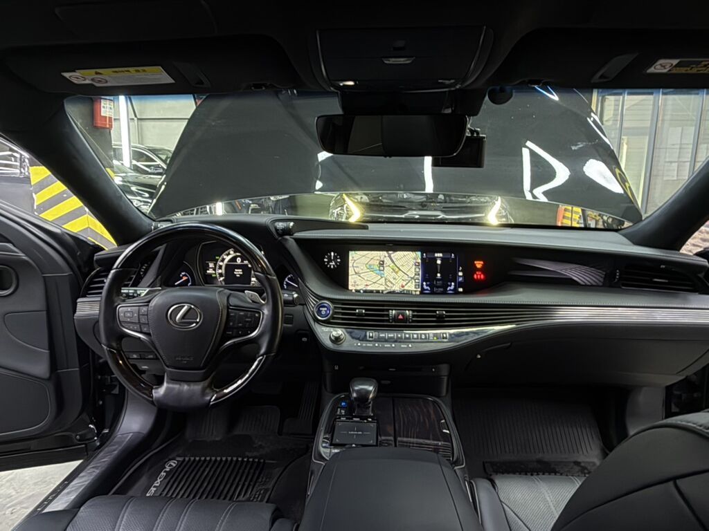 Lexus LS: 2018 г., 3.5 л, Гибрид, Седан: фото 4