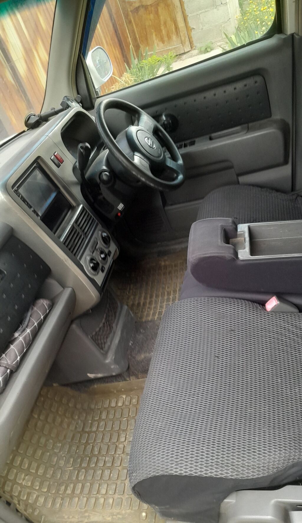 Nissan : 2003 г., Автомат, Газ, Седан: фото 4