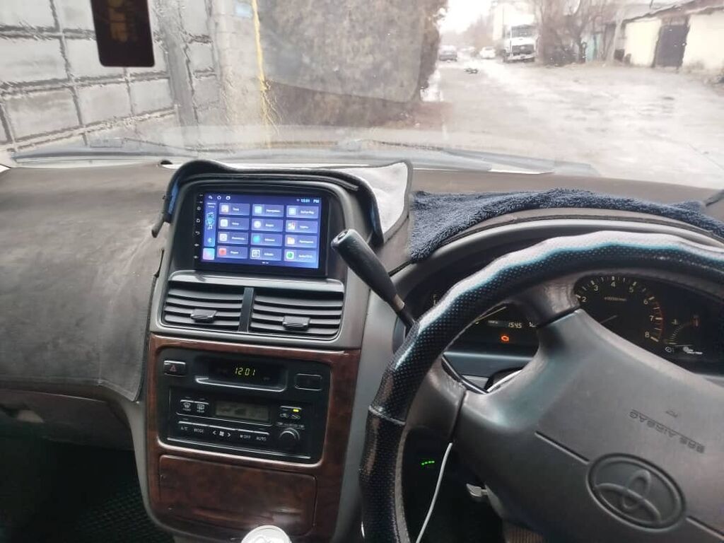 Toyota Ipsum: 2001 г., 2 л, Автомат, Газ, Минивэн: фото 8