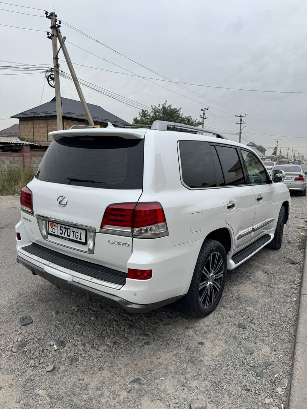 Lexus LX: 2013 г., 5.7 л, Автомат, Газ, Внедорожник: фото 3