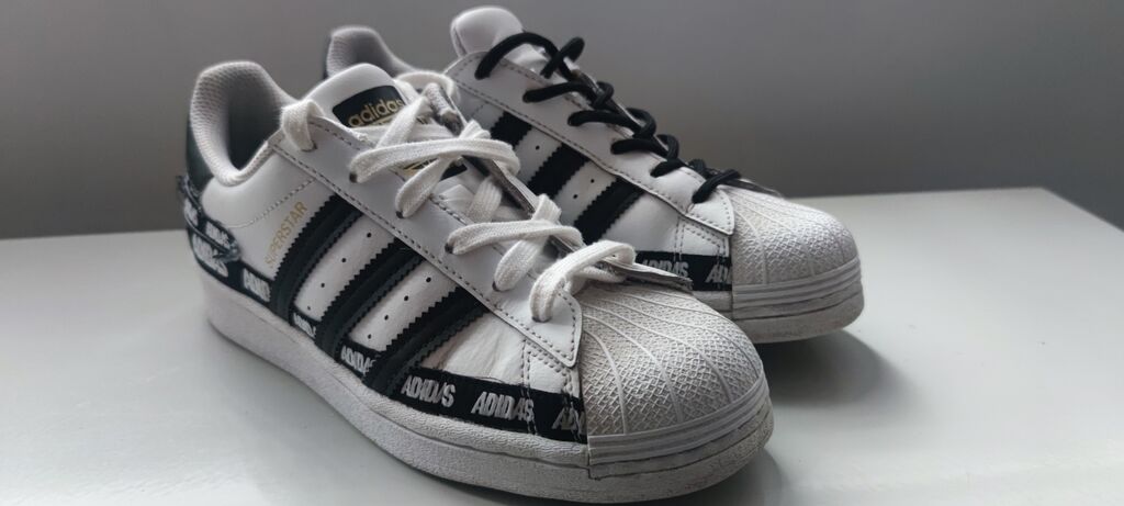 adidas superstar u