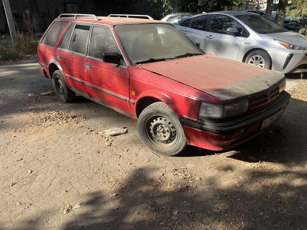 Nissan Bluebird: 1987 г., 2 л, Механика, Бензин, Универсал: фото 1