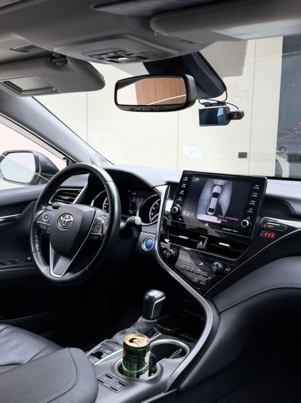 Toyota Camry: 2021 г., 2.5 л, Автомат, Гибрид, Седан: фото 7