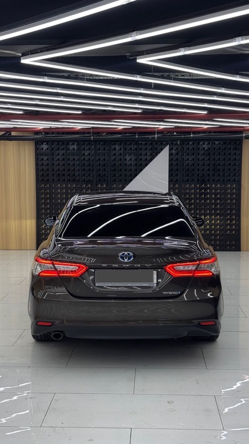 Toyota Camry: 2020 г., 2.5 л, Вариатор, Гибрид, Седан: фото 4