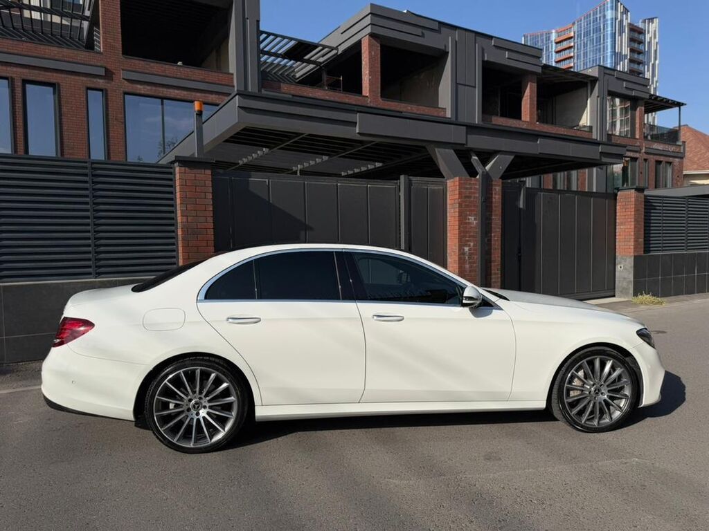 Mercedes-Benz E-Class: 2020 г., 2 л, Автомат, Бензин, Седан: фото 3
