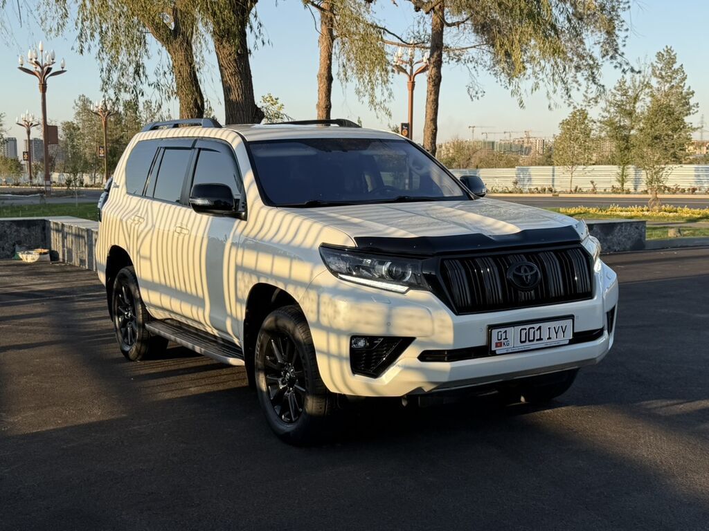 Toyota Land Cruiser Prado: 2018 г., 4 л, Автомат, Бензин, Внедорожник: фото 2