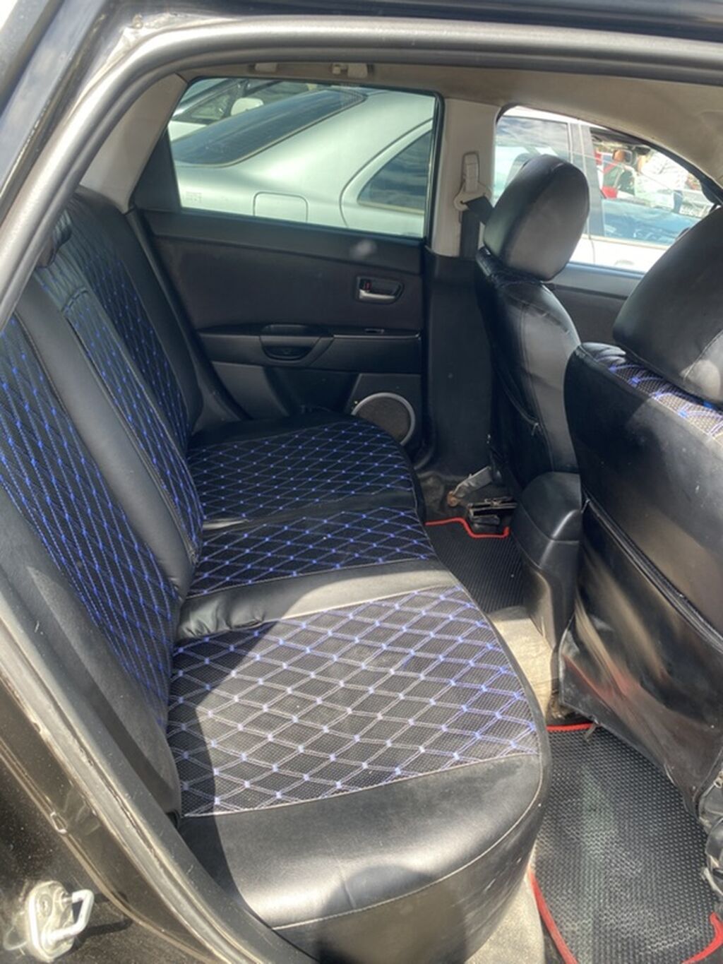 Mazda 3: 2006 г., 1.6 л, Механика, Бензин, Хэтчбэк: фото 7