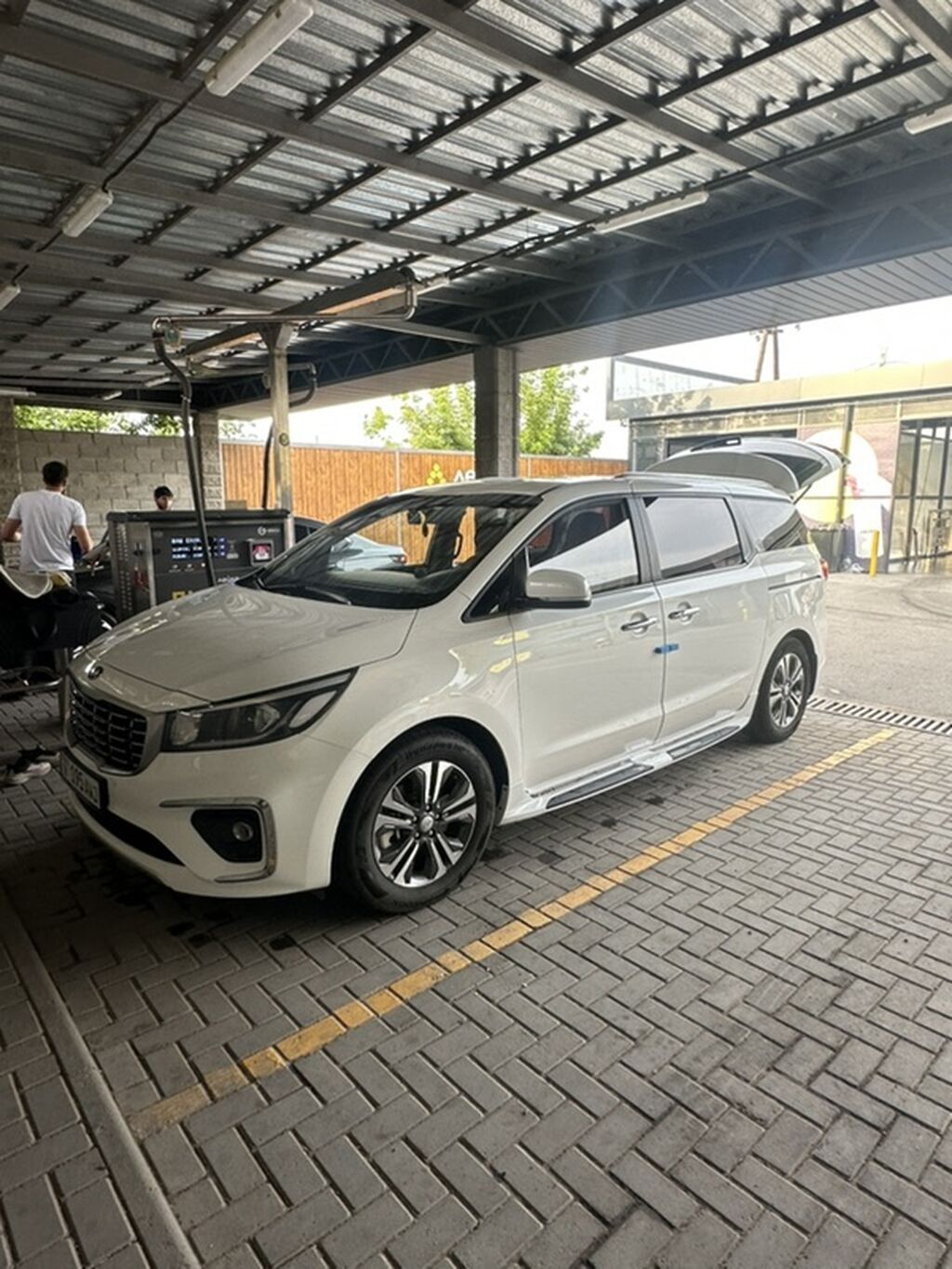 Kia Carnival: 2020 г., 2.2 л, Автомат, Дизель, Минивэн: фото 7