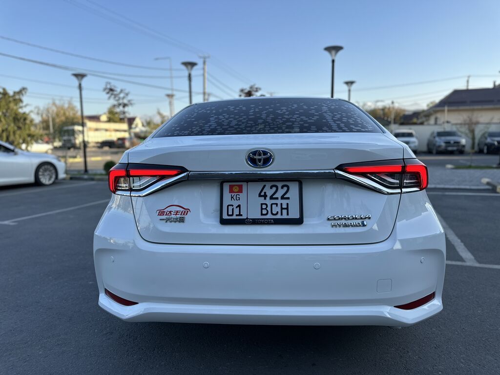 Toyota Corolla: 2021 г., 1.8 л, Вариатор, Гибрид, Седан: фото 6