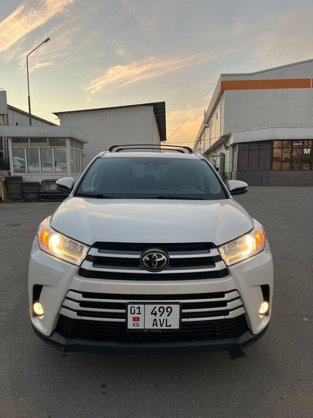 Toyota Highlander: 2019 г., 3.5 л, Автомат, Бензин, Кроссовер: фото 4