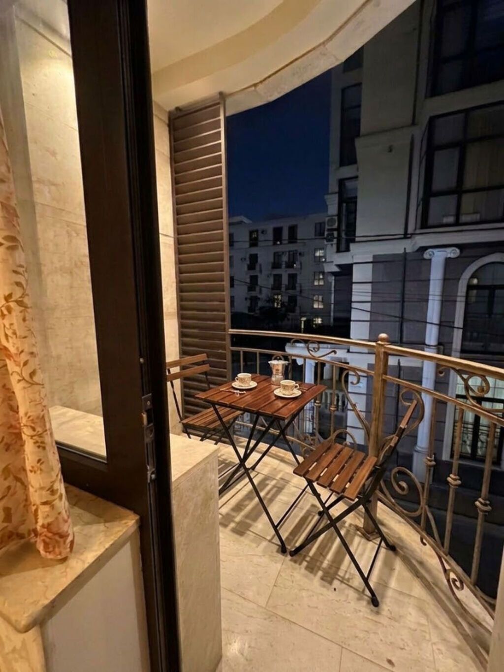 1 комната, 52 м², Золотой квадрат Элитка, 2 этаж, Дизайнерский ремонт: фото 3