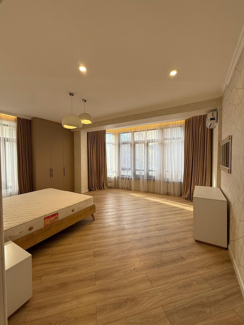 5 и более комнат, 205 м², Элитка, 2 этаж, Дизайнерский ремонт: фото 3