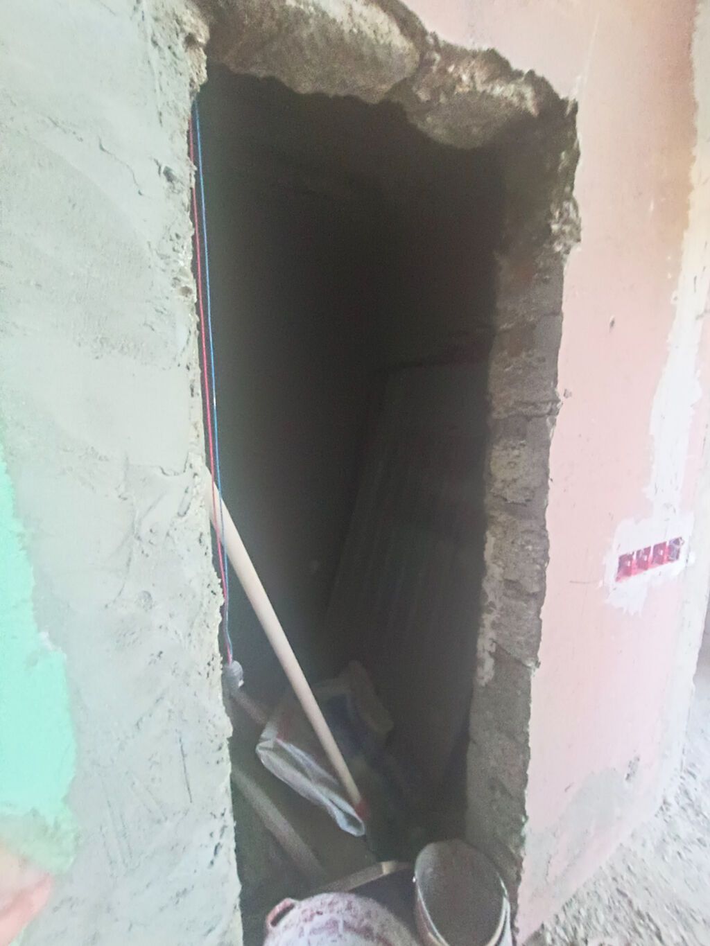 3 otaqlı, 78 kv. m, Təmirsiz