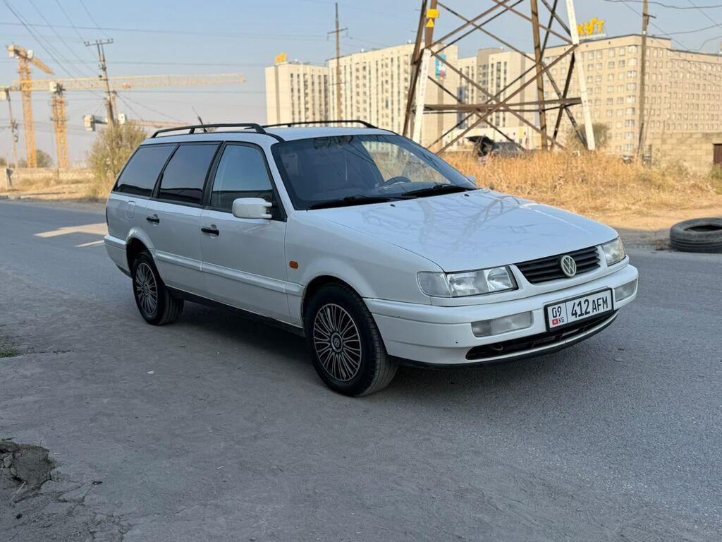 Volkswagen Passat Variant: 1995 г., 2 л, Механика, Бензин, Универсал: фото 2