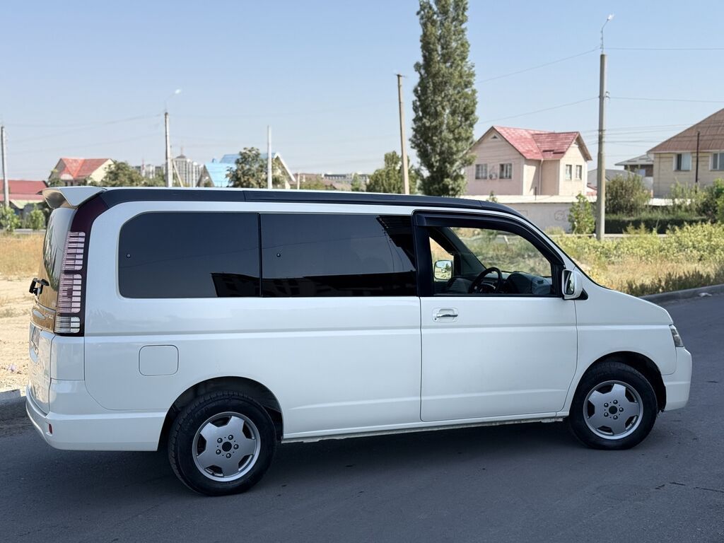 Honda Stepwgn: 2004 г., 2 л, Автомат, Бензин, Минивэн: фото 3