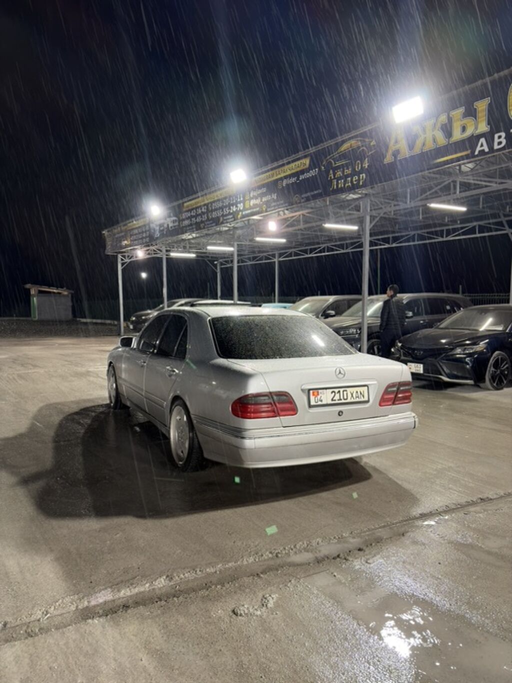 Mercedes-Benz E-Class: 2001 г., 3.2 л, Автомат, Бензин, Седан: фото 4