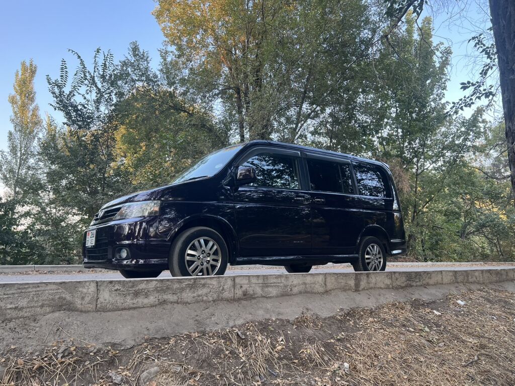 Honda Stepwgn: 2004 г., 0.2 л, Автомат, Газ, Минивэн: фото 7