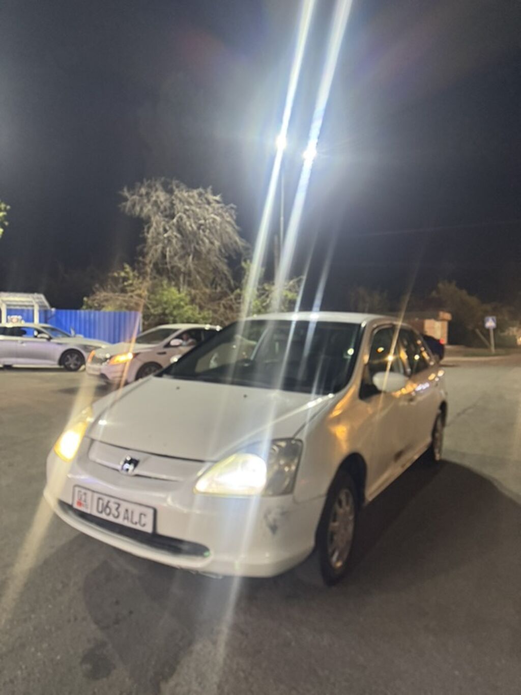 Honda Civic: 2000 г., Автомат, Бензин, Хэтчбэк: фото 3