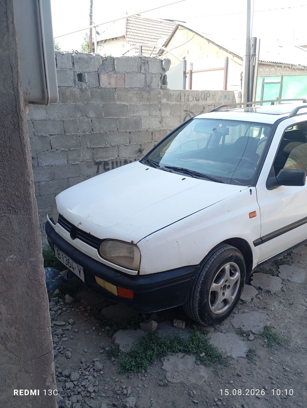 Volkswagen Gol: 1995 г., 1.8 л, Механика, Универсал: фото 1